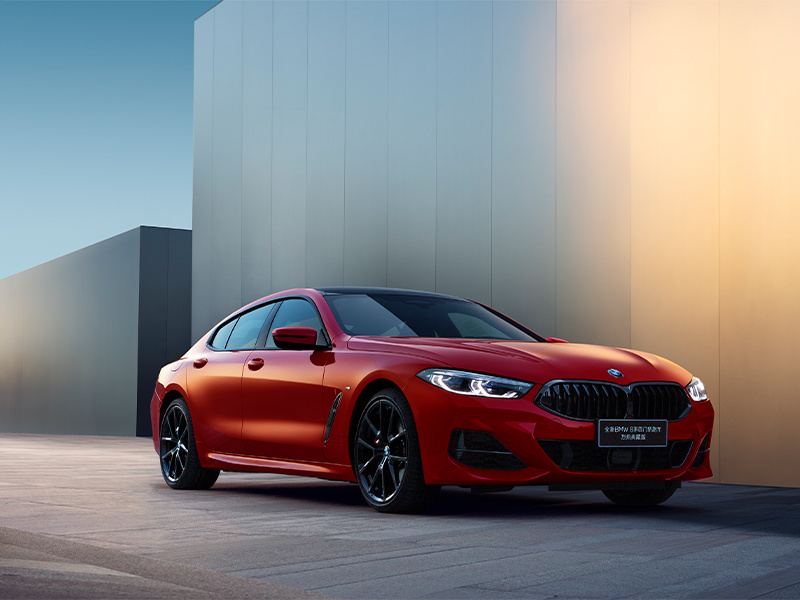 BMW THE 8 红色烈焰